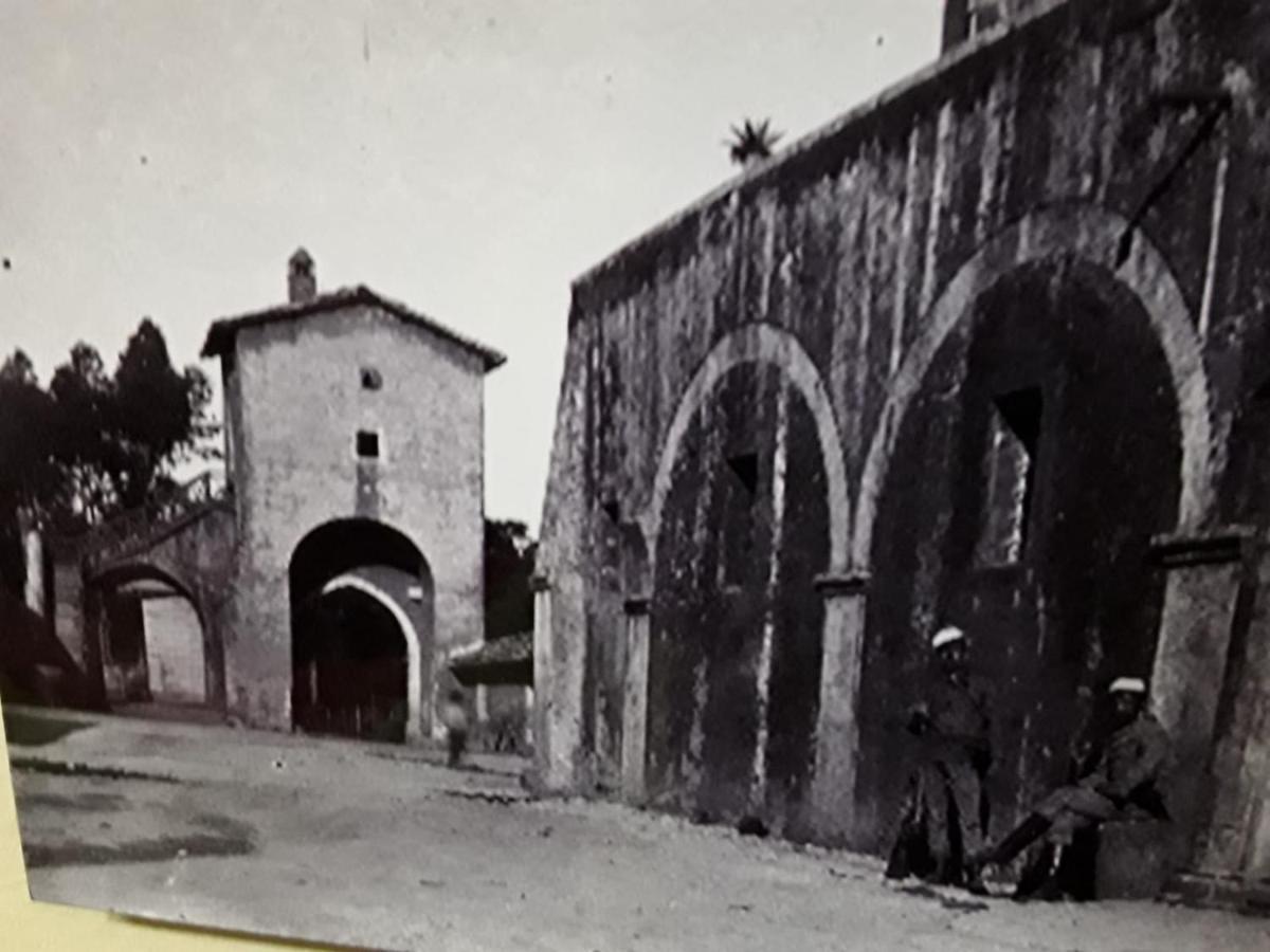Alloggio La Torre Fossanova Priverno Exterior foto